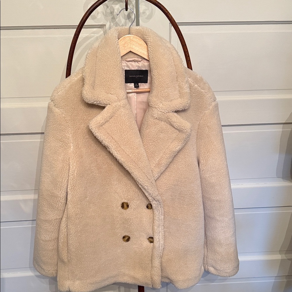 Banana Republic Cream Faux Shearling Teddy Coat Cozy Neutral